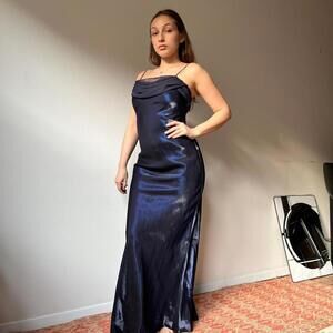 gorgeous y2k vampy shimmering deep blue prom dress gown